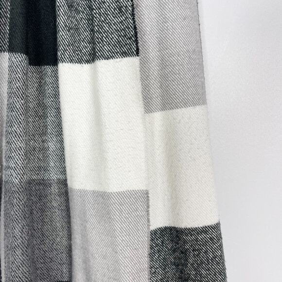 Scotland Cashmere Plaid Fringe Ends Scarf Gray Cream Black Square Scottish - Picture 3 of 6